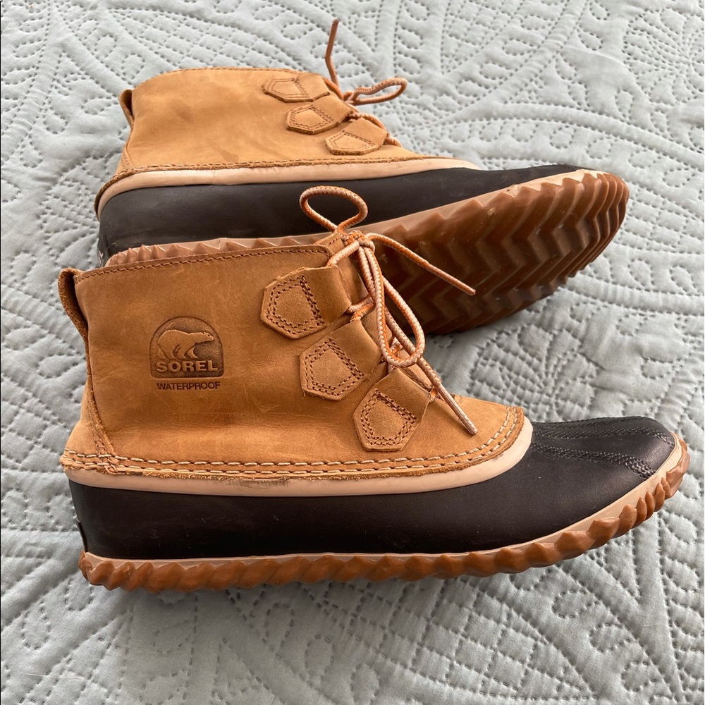 🔥Sorel🔥 OUT AND ABOUT.     Great condition
